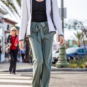 Athleta Destination Wide Leg Pants Sz 12